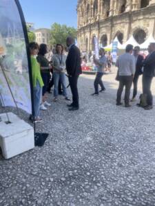 Monsieur le Maire de Nîmes, Vincent BOUGET en discussion avec le PETR Garrigues Costières